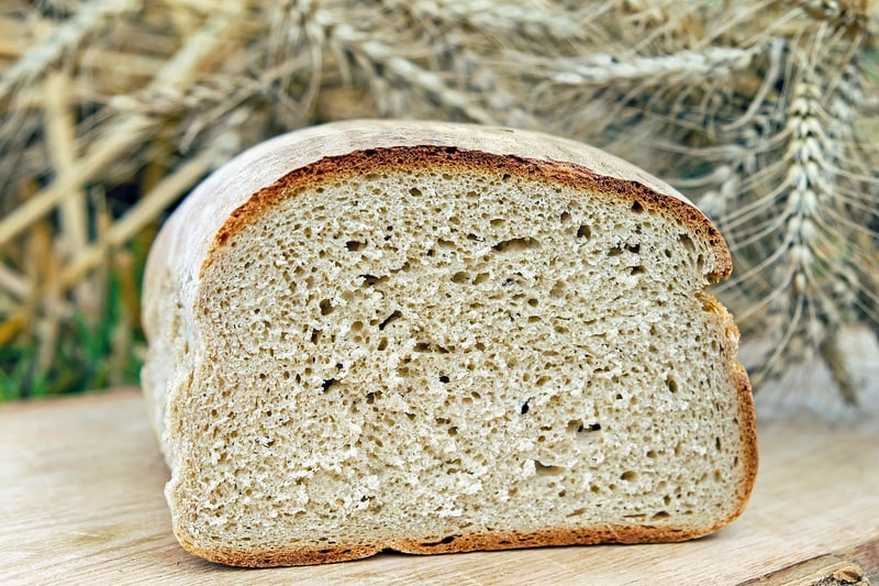 Reviving Stale Bread with Water